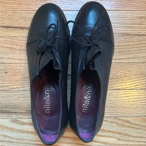 Nila & Nila Black Leather Shoes